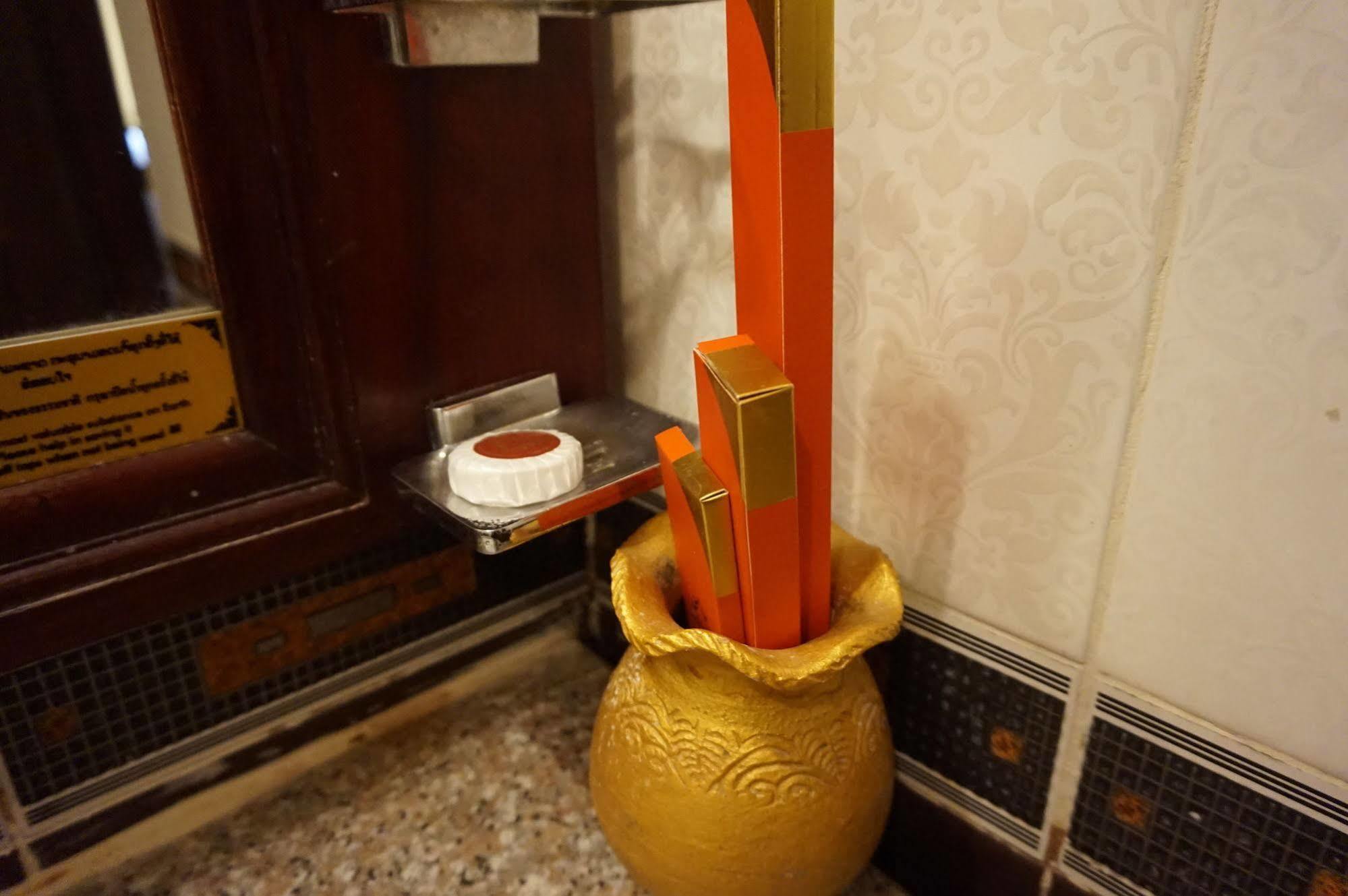 E-Outfitting Vang Thong Hotel Luang Prabang Luaran gambar