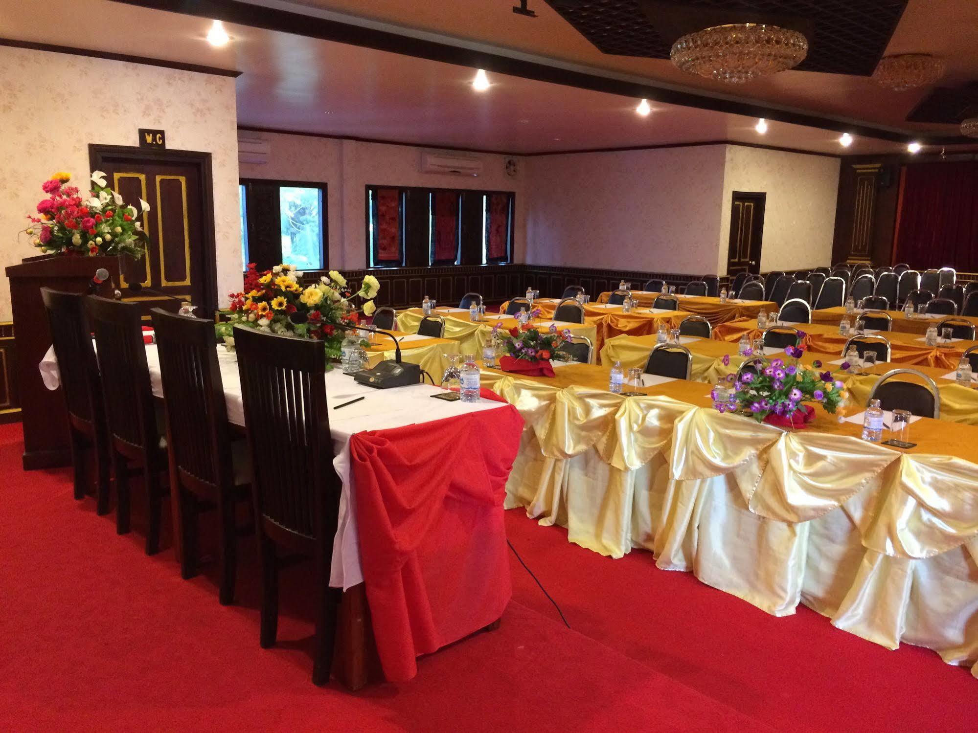 E-Outfitting Vang Thong Hotel Luang Prabang Luaran gambar