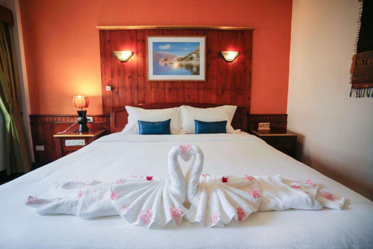 E-Outfitting Vang Thong Hotel Luang Prabang Luaran gambar
